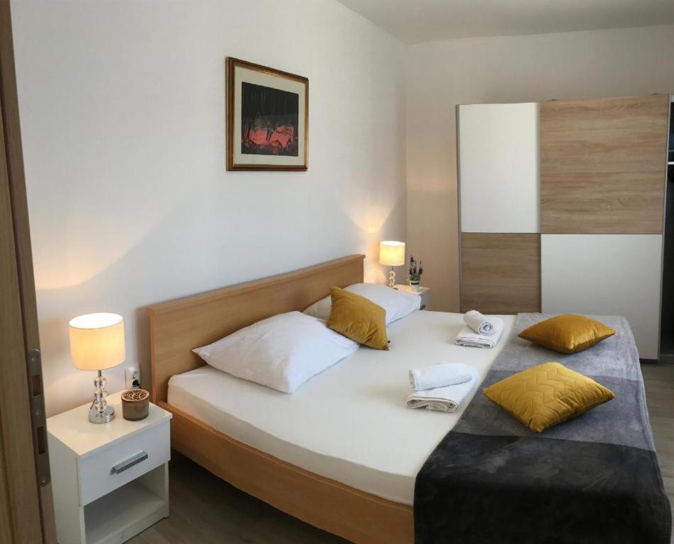 Luxury Apartment Cairos Trogir Luaran gambar